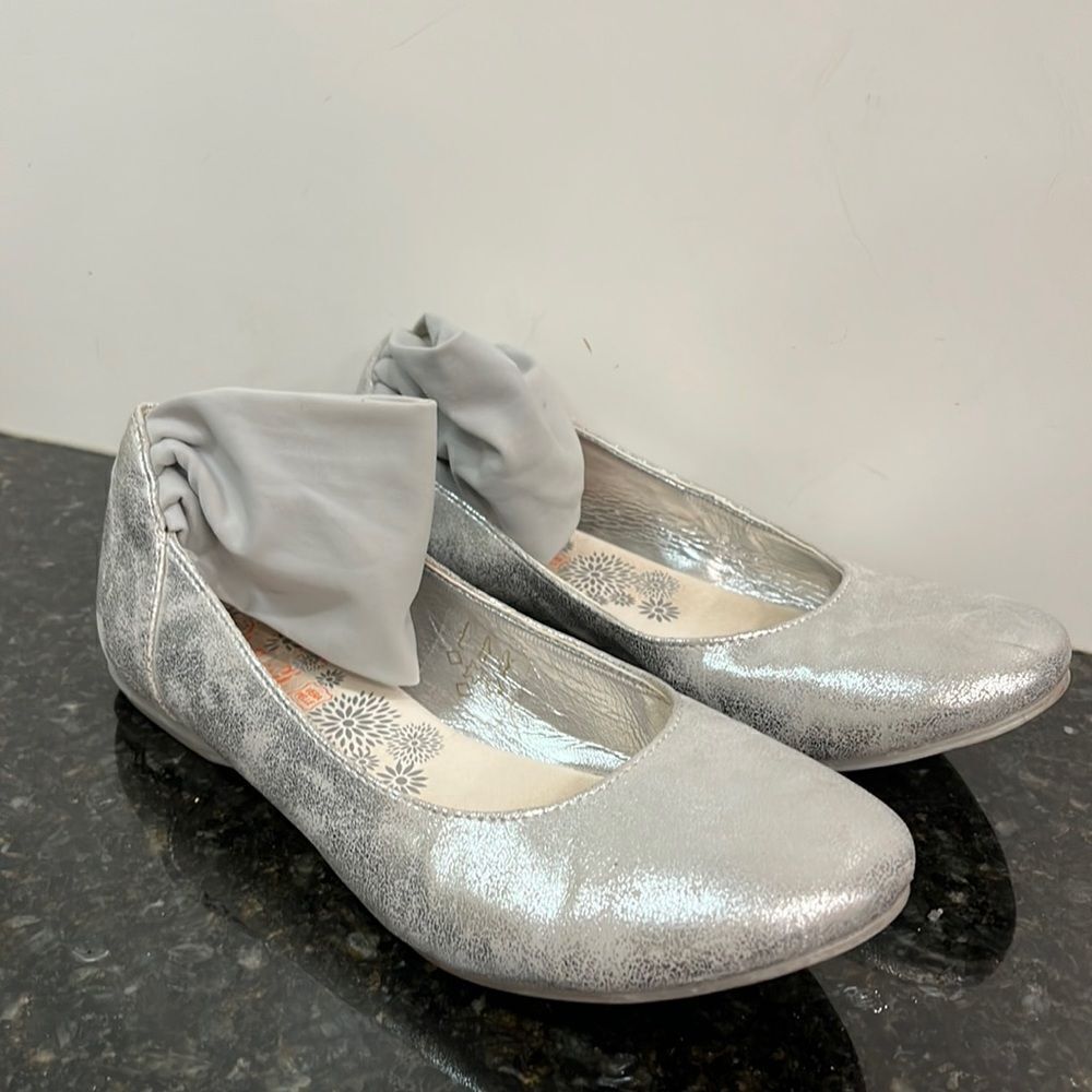 Primigi Nita Girls Silver leather ballet flats EUR 37/US 6